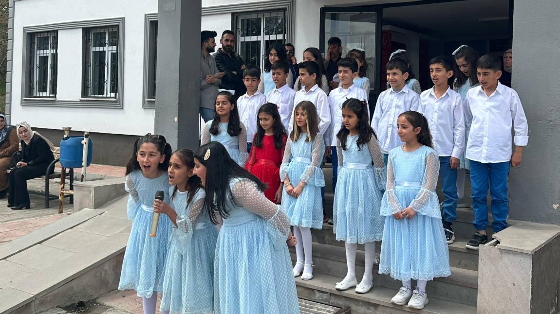 23 Nisan Ulusal Egemenlik ve Çocuk Bayramı